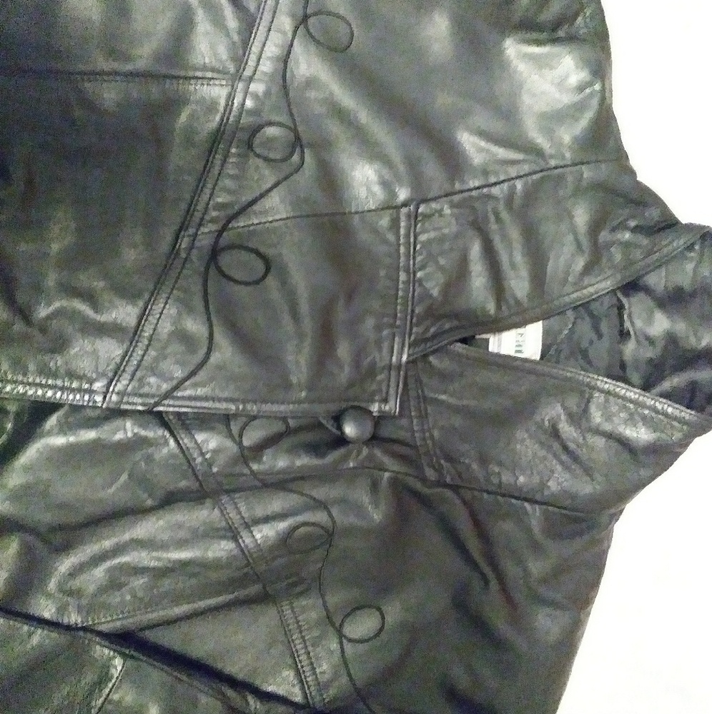 Leather jacket - Picture 2 of 4